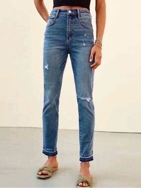 Anthropologie Pilcro Hi Rise Cigarette Stretch Jeans Distressed Release Hem 27 4